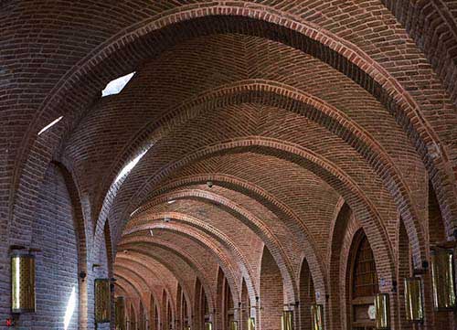 saapra-نادرکاوه