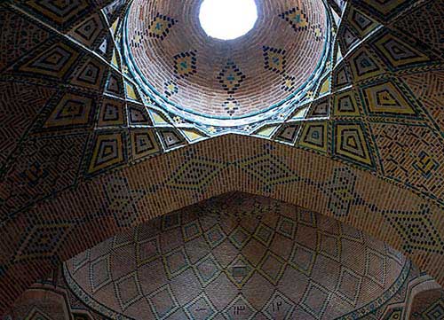 saapra-نادرکاوه