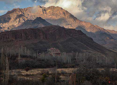 saapra-نادرکاوه