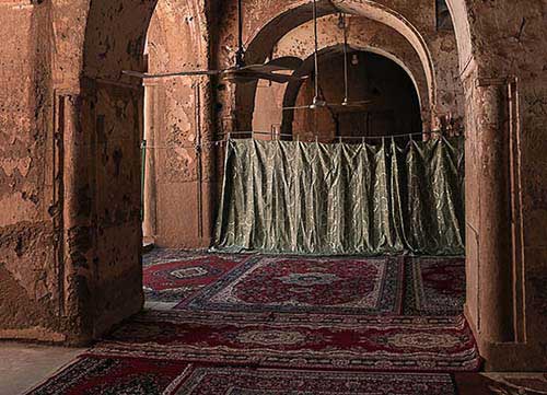 saapra-نادرکاوه