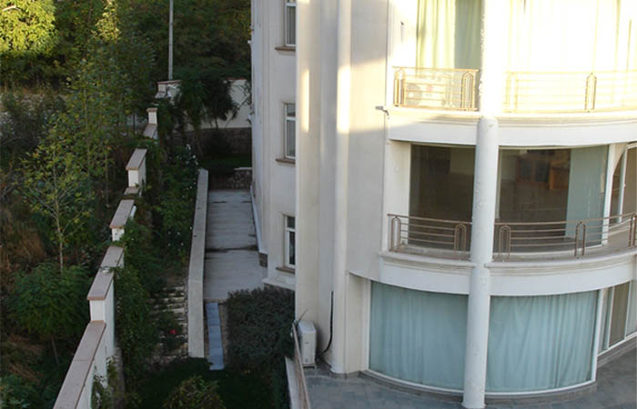 saapra-نادرکاوه