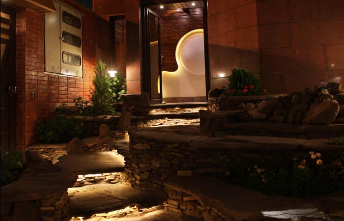 saapra-نادرکاوه