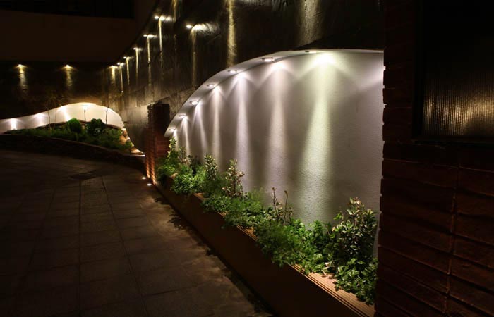 saapra-نادرکاوه