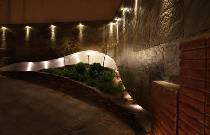 saapra-نادرکاوه