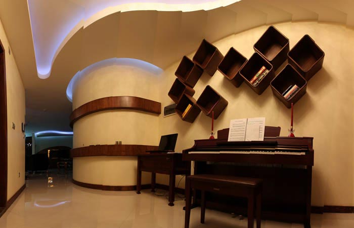 saapra-نادرکاوه